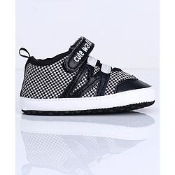 Cute Walk by Babyhug Booties - Black