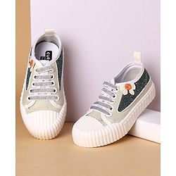 Cute Walk by Babyhug Casual Shoes - White