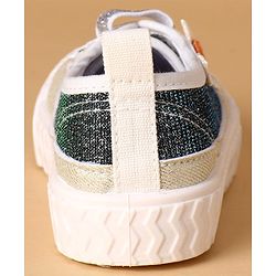 Cute Walk by Babyhug Casual Shoes - White