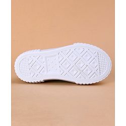 Cute Walk by Babyhug Casual Shoes - Sea Green