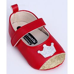 Cute Walk by Babyhug Booties Sequin Crown Patch - Red