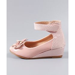 Cute Walk by Babyhug Party Wear Belly Shoes Bow Appliques - Pink