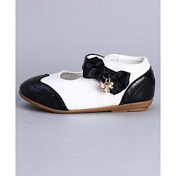 Cute Walk by Babyhug Party Wear Belly Shoes Bow Applique - White Black