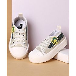 Cute Walk by Babyhug Casual Shoes - White