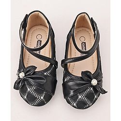 Cute Walk By Babyhug Belly Shoes Bow Applique - Black