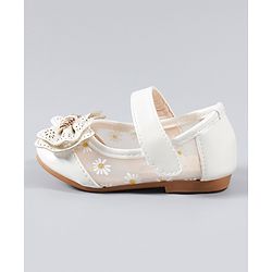 Cute Walk by Babyhug Sandals - White