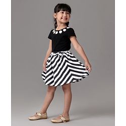 Babyhug Half Sleeves Party Frock With Bow Applique - Black