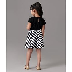 Babyhug Half Sleeves Party Frock With Bow Applique - Black